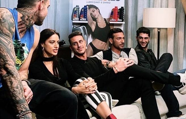 Desirèe Popper e Mattia Marciano a ‘Casa Signorini’: “Il nostro bacio a ‘Uomini e Donne’ è stato un disastro!” preview