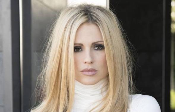 Michelle Hunziker, il fratello Andrea sconvolge: “Sono sordo, quasi muto e Michelle fa finta che io non esista” preview