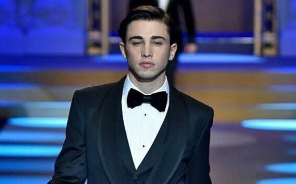 ‘Amici 16’, Riccardo Marcuzzo debutta come modello per Dolce e Gabbana! (Foto)