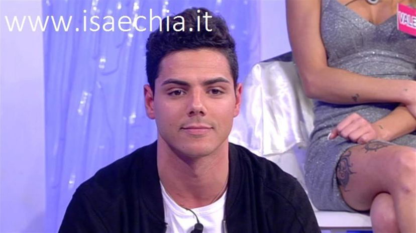 ‘Uomini e Donne’, ecco chi è Giacomo Caldarigi, il nuovo corteggiatore che ha incuriosito Nilufar Addati (Foto) preview