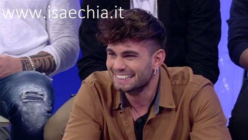 ‘Uomini e Donne’, l’ex corteggiatore Emanuele Trimarchi si è fidanzato! (Foto) preview