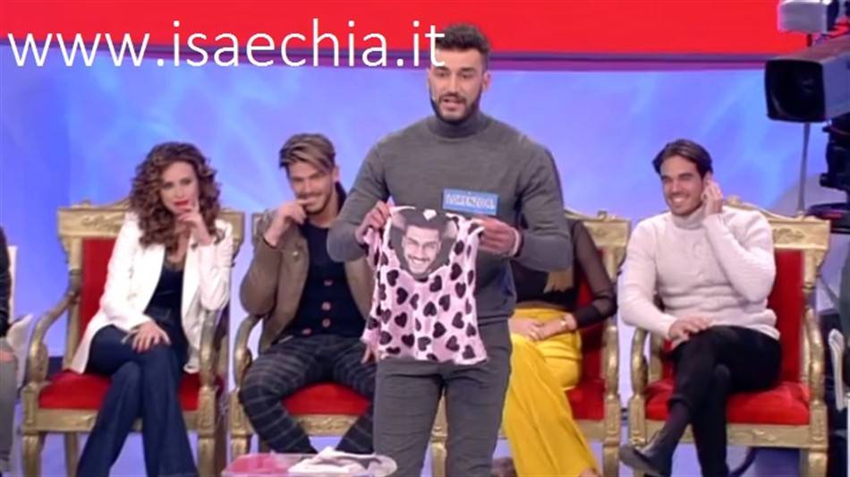 ‘Uomini e Donne’: l’opinione di Chia sulla puntata del Trono classico dell’8/01/18 article-post