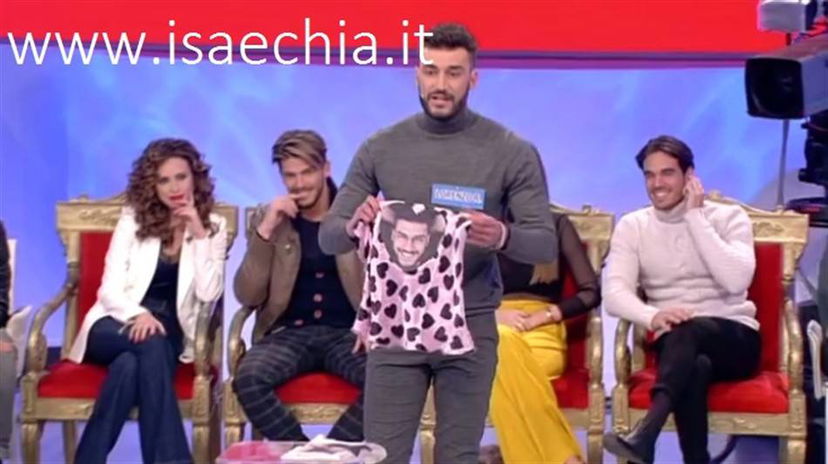 ‘Uomini e Donne’: l’opinione di Chia sulla puntata del Trono classico dell’8/01/18 preview