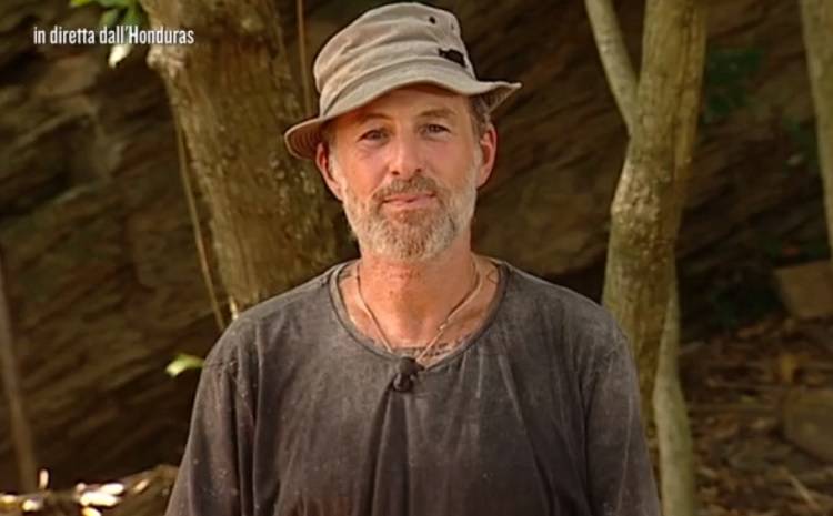 ‘Isola 13’, quinta puntata: fuori Filippo Nardi, in bilico le sorti di Giucas Casella. Il gruppo si riunisce, e in nomination vanno Paola Di Benedetto, Franco Terlizzi e Gaspare preview