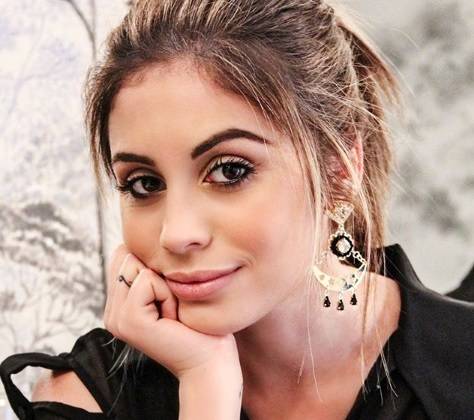 ‘Uomini e Donne’, Giulia Latini confessa: “Sto insieme ad una persona che è fuori da questo ambiente, che ‘disprezza’ quello che faccio… per questo voglio tutelarlo!” preview