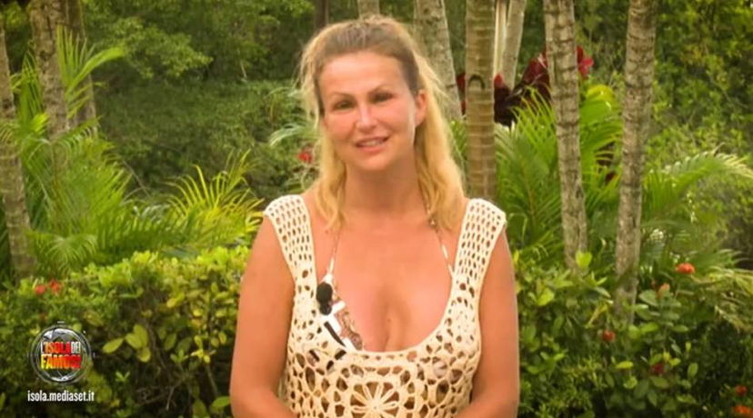‘Isola 13’, le prime parole di Eva Henger dopo l’eliminazione dal reality. E intanto il marito accusa la produzione preview