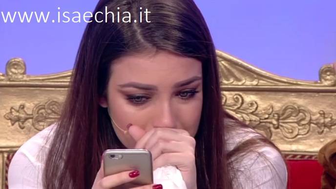 ‘Uomini e Donne’: l’opinione di Isa sulla puntata del Trono classico del 20/02/18 preview