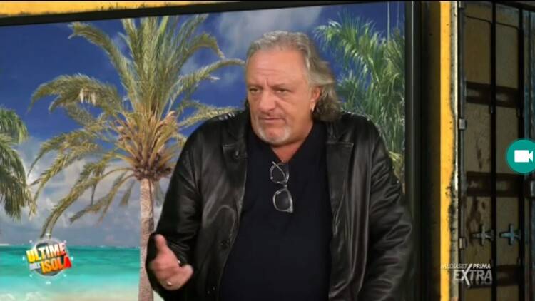 Roberto Cenci, regista dell’’Isola 13’, rivela: “Dietro l’auricolare di Daniele Bossari non c’è nessuno!”. E sul canna-gate… article-post