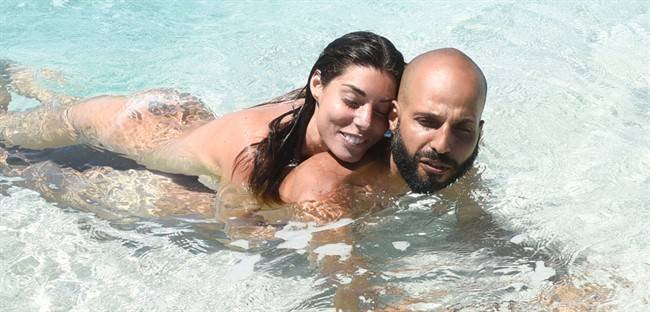 ‘Isola 13’, Bianca Atzei fa il bagno nuda insieme a Jonathan Kashanian