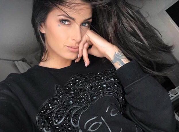 ‘Uomini e Donne’, ecco chi è Sissi, l’amica di Luigi Mastroianni che ha fatto ingelosire Sara Affi Fella (foto) preview