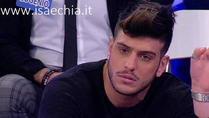 Uomini e Donne, Luigi Mastroianni durante una serata: “Mi state chiedendo tutti se mi sono lasciato, posso dire solo…” (Video) preview