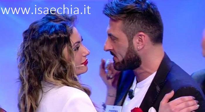 ‘Uomini e Donne’: l’opinione di Isa sulla puntata del Trono over del 22/03/18 preview