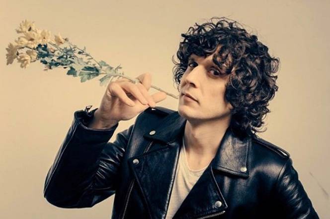 Ermal Meta afferma: “Ad ‘Amici 17’ cerco di dare giudizi sinceri e onesti”. E a proposito della fine della storia d’amore con Silvia Notargiacomo… article-post