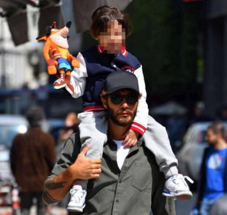 ‘Isola 13’, Stefano De Martino riabbraccia il figlio Santiago dopo il rientro dall’Honduras (foto) article-post