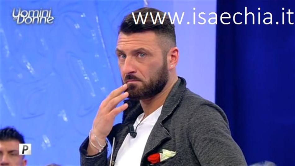 ‘Uomini e Donne’: l’opinione di Chia sulla puntata del Trono over del 27/04/18 article-post