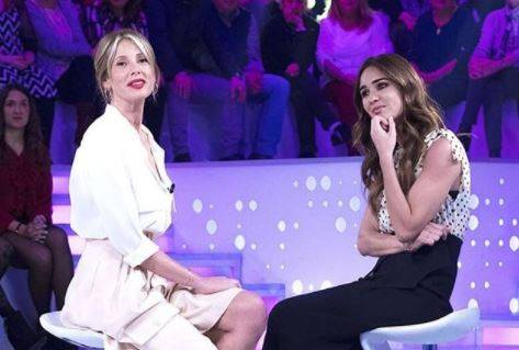 Alessia Marcuzzi torna a parlare della sua sfuriata contro Eva Henger all’‘Isola13’: “Sul momento mi sono pentita perché non mi piace reagire così, poi però…” preview