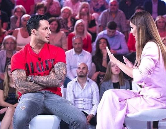 Fabrizio Corona a ‘Verissimo’: “Belen Rodriguez è stata la storia più importante della mia vita, più di un matrimonio. Nina Moric al ‘Gf 15’? Pietosa!” preview