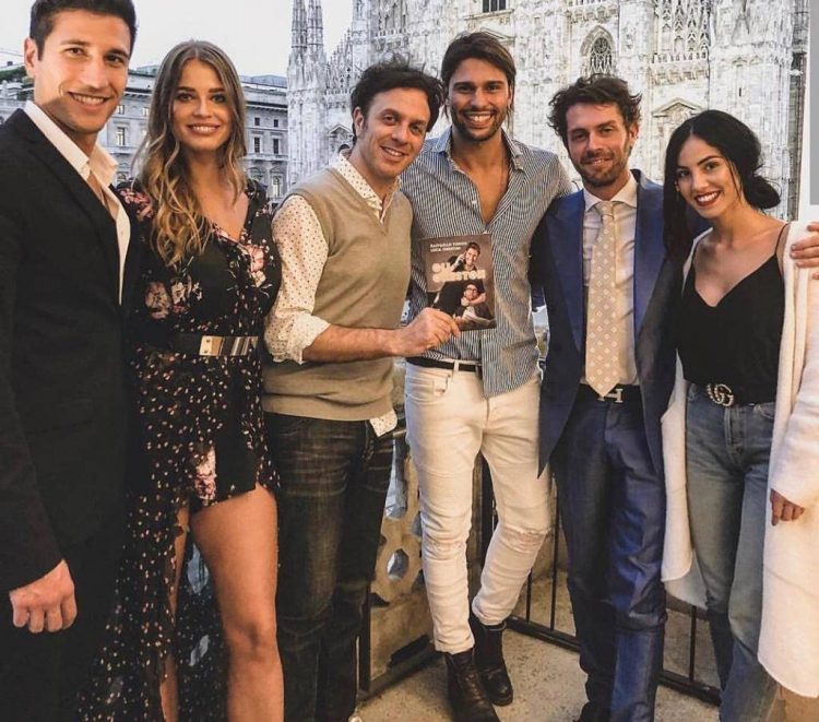 ‘Gf Vip 2’, anche Giulia De Lellis alla presentazione del libro di Luca Onestini e Raffaello Tonon! (Video) preview