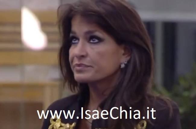 ‘GF 15’, Aida Nizar fa il bagno nella Fontana di Trevi e poi contesta ai vigili la multa di 450€! (Video)