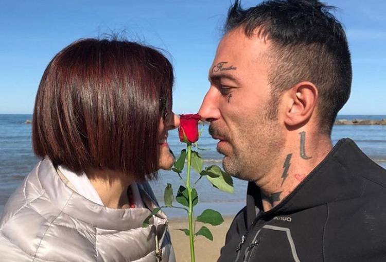 ‘Gf 15’, Stefania Pezzopane contro il reality show: “Vogliono strumentalizzare la mia storia d’amore con Simone Coccia Colaiuta ma hanno fatto male i loro conti perchè…” article-post
