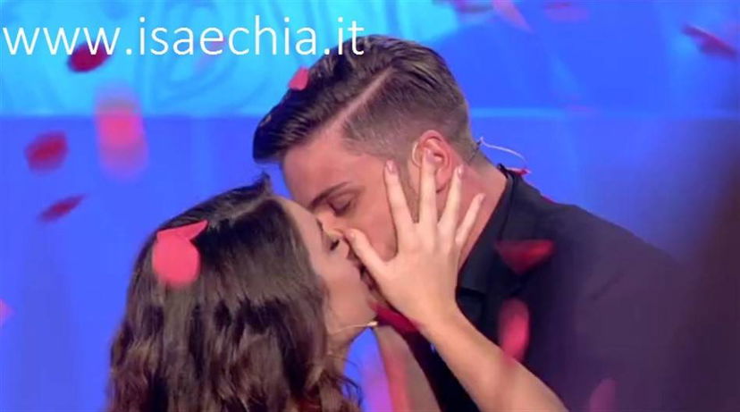 ‘Uomini e Donne’: l’opinione di Chia sulla scelta di Nilufar Addati del 16/05/18 preview