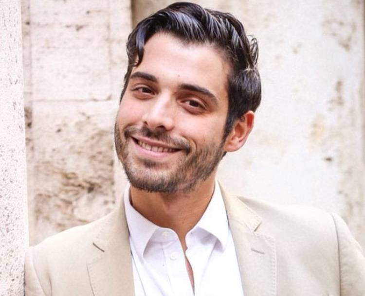 ‘Uomini e Donne’, l’ex tronista Amedeo Barbato premiato come miglior personaggio televisivo! preview