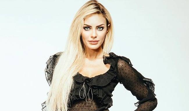 ‘Isola 13’, Elena Morali ospite in radio torna a parlare di Marco Ferri e ammette… preview