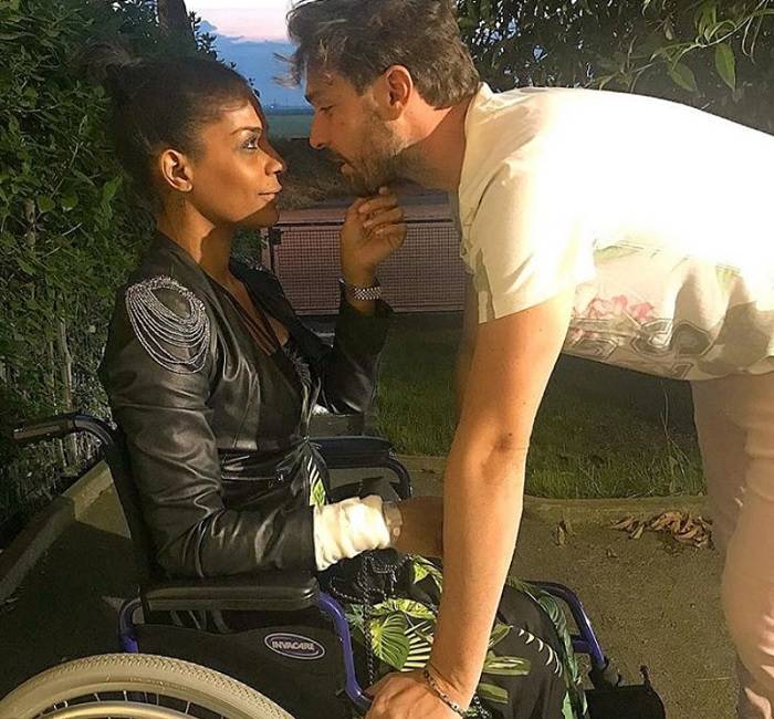 ‘Temptation Island 3’, Davide Tresse scrive a Georgette Polizzi: “Questa brutta malattia non mi farà mai staccare da te…sposami e affrontiamo il futuro da marito e moglie!” article-post