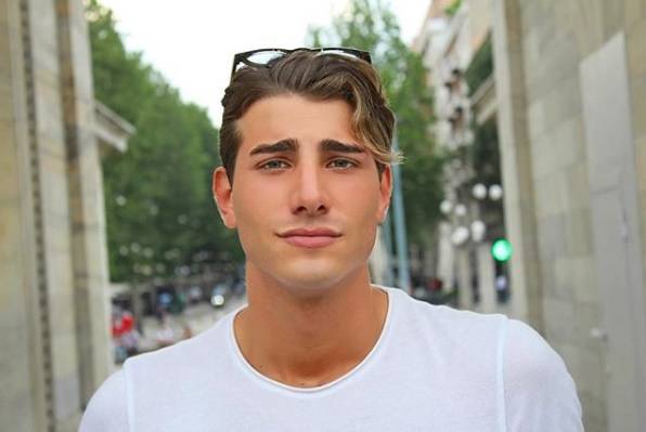 Uomini e Donne, vi ricordate dell’ex corteggiatore Nicolò Ferrari? Ecco come è cambiato e con quale personaggio noto si è fidanzato preview