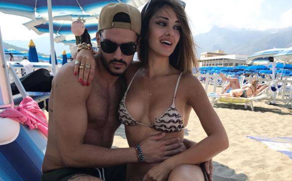 ‘Uomini e Donne’, Rosa Perrotta gelosa del suo Pietro Tartaglione sbotta sui social: “Andate a pascolare più in là!” (Video) preview