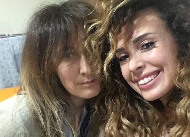 Uomini e Donne, alcuni like della mamma di Sara Affi Fella fanno mormorare i fan preview