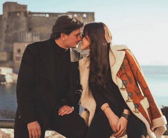 ‘Uomini e Donne’, Teresanna Pugliese e Giovanni Gentile pronti alle nozze: ecco le foto della promessa di matrimonio! preview