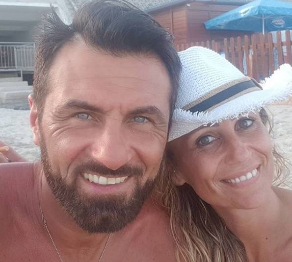 ‘Trono over’, Sossio Aruta firma con una nuova società di calcio per stare accanto alla sua Ursula Bennardo! preview