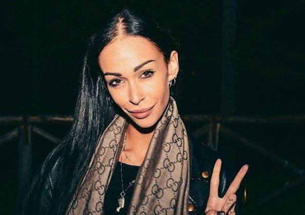 ‘Uomini e Donne’, Valentina Dallari parla delle sue condizioni di salute: “È stata dura, ma ora mi sto curando” article-post