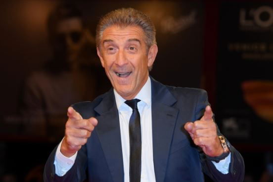 ‘Striscia la Notizia’, è l’ex corteggiatrice Romina Pierdomenico la nuova fiamma di Ezio Greggio? (Foto) preview