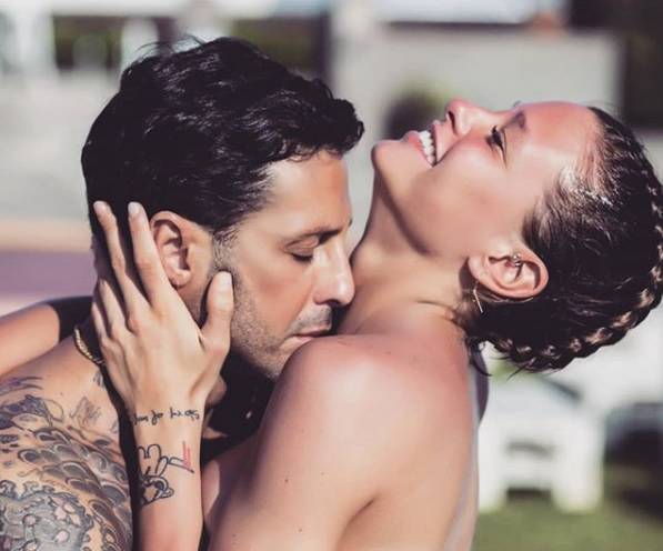 Fabrizio Corona lancia il suo nuovo settimanale con una lettera alla fidanzata Silvia Provvedi article-post