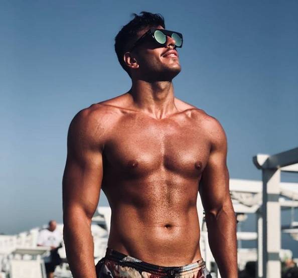 ‘Uomini e Donne’, un hacker ruba il profilo Instagram a Luigi Mastroianni e attacca: “Come potete seguire un cogli*ne così?” preview