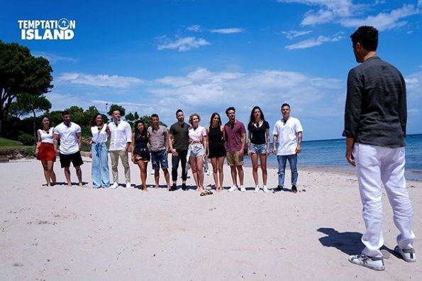 Temptation Island 5, nella prossima puntata un’altra coppia chiederà il falò anticipato! preview