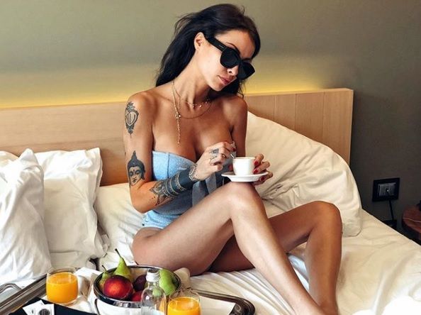 Valentina Rapisarda sul suo ex fidanzato Andrea Cerioli: “Non ci ritornerò mai più, io l’anno del mai lo conosco!”. E a proposito dei problemi di peso rivela che… preview