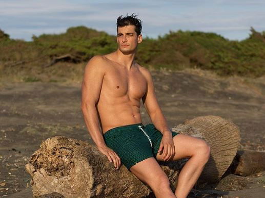 ‘Uomini e Donne’, l’ex corteggiatore Emanuele Mauti ha ritrovato l’amore? Una nostra lettrice ci racconta che… article-post