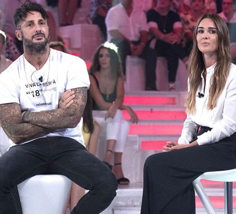 Fabrizio Corona a ‘Verissimo’: “Silvia Provvedi? Non la considero uno dei grandi amori della mia vita. Nina Moric penso sia ancora un po’ innamorata di me.” E a proposito di Belén Rodriguez… preview