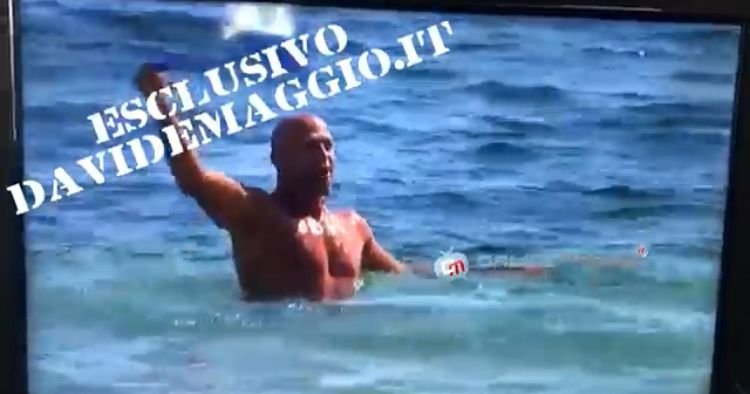 Stefano Bettarini nudo a ‘Temptation Island Vip’: il video