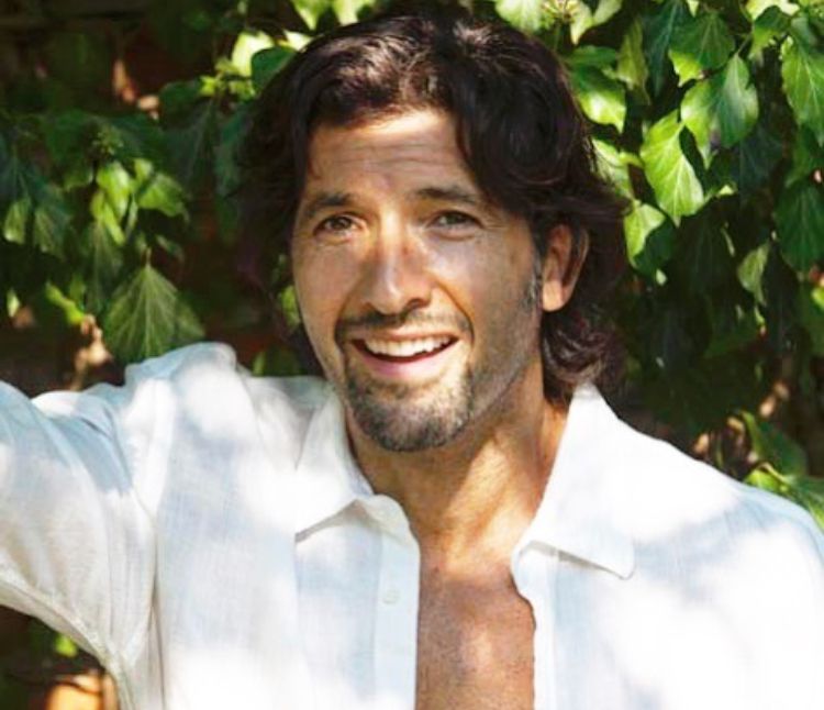 ‘Gf Vip 3’, l’ex naufrago Walter Nudo è pronto a varcare la porta rossa: “Mi corteggiavano da un paio d’anni!” preview