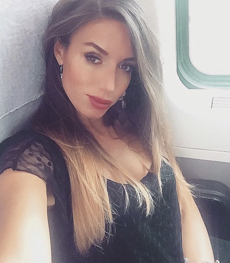 Uomini e Donne, Cristina Incorvaia rivela: “Da venerdì il mio stalker sarà libero. Ho paura!” preview