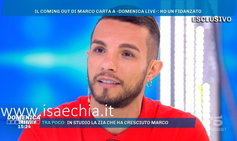 ‘Domenica Live’, Marco Carta fa coming out: “Sono gay, al mio fianco c’è una persona e sono felice!” preview