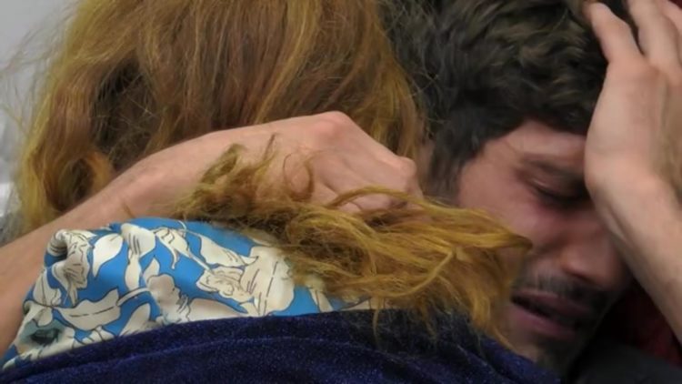 ‘Gf Vip 3’, Alessandro Cecchi Paone ci va giù pesante con Elia Fongaro e gli dà del razzista monopolizzato da Jane Alexander. L’ex Velino in lacrime (video) article-post