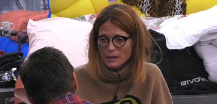 ‘Gf Vip 3’, Jane Alexander si dichiara ad Elia Fongaro e lui… (Video) article-post