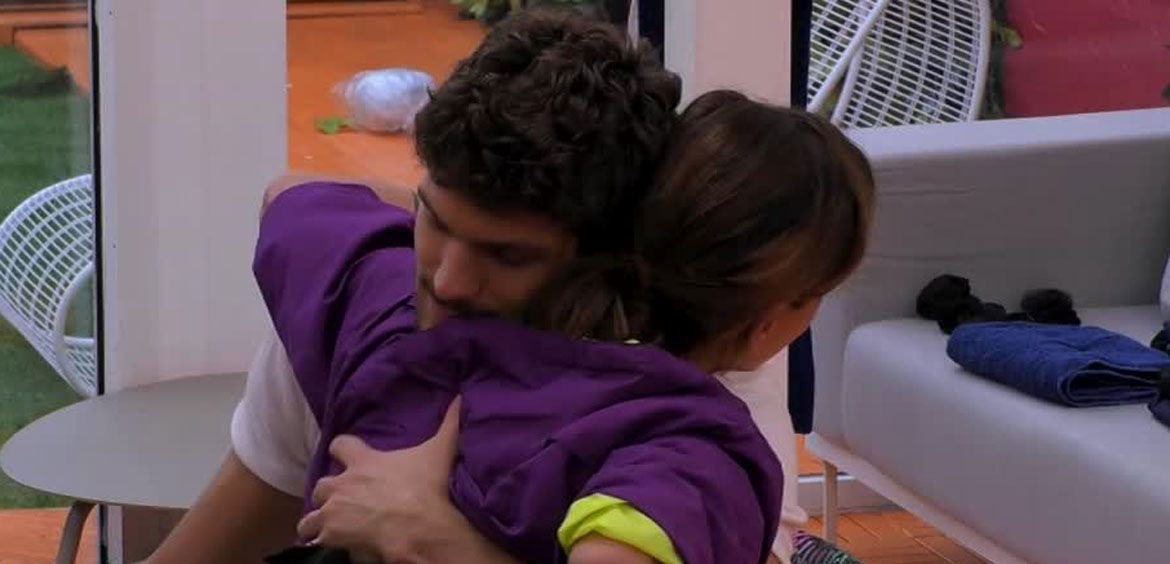 ‘Gf Vip 3’, sta nascendo un’intesa speciale tra Elia Fongaro e Silvia Provvedi? article-post