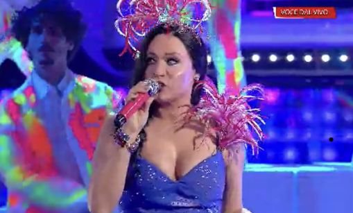 ‘Tale e Quale Show 8’, Roberta Bonanno nei panni di Katy Perry vince la quarta puntata!