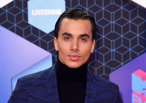 ‘Amici 18’, il maestro Timor Steffens in un’inedita versione a tinte hot! (Video) article-post